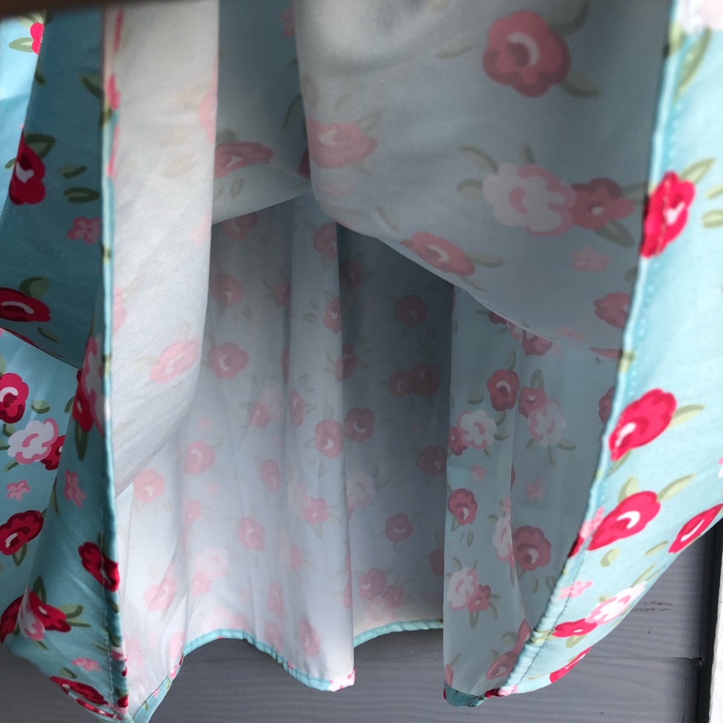 Marie Nicole Clothing Floral Dress Blue Red Flowers Print. — image 5 of 8